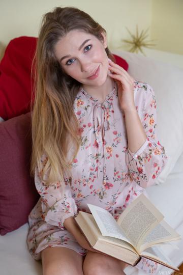 Genevieve Gandi in Metart set Confess